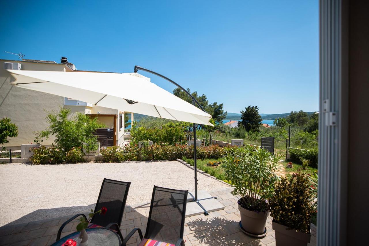 Apartmani Lelu Pridraga Exterior photo